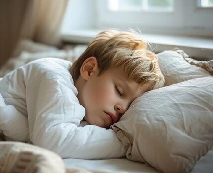 Nauka zasypiania w łóżeczku