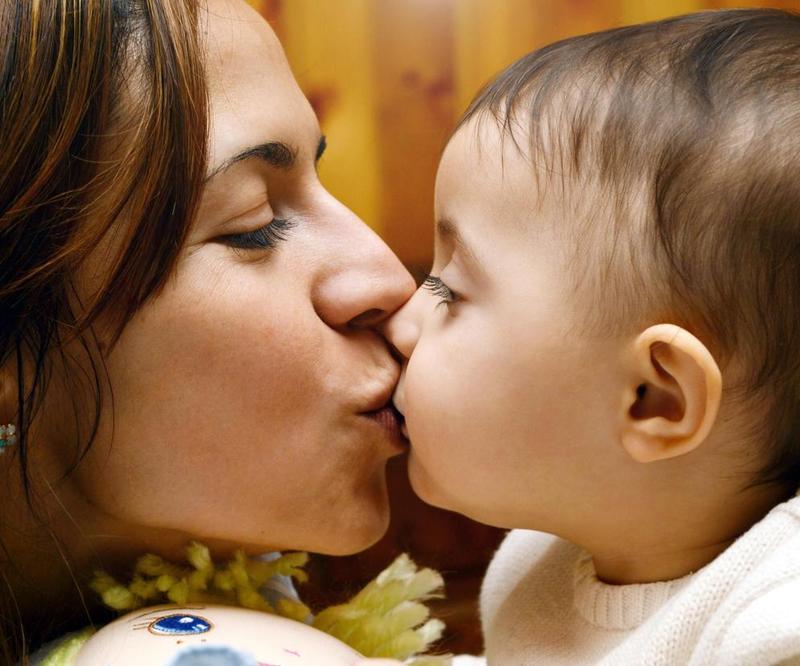 Higiena przy całowaniu dziecka