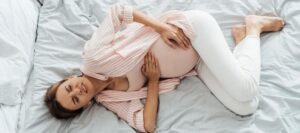 Kiedy ból brzucha w ciąży przypomina zakwasy – co warto wiedzieć?