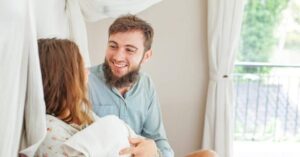Kiedy można się kochać po porodzie? Odpowiedzi na ważne pytania dla świeżo upieczonych rodziców