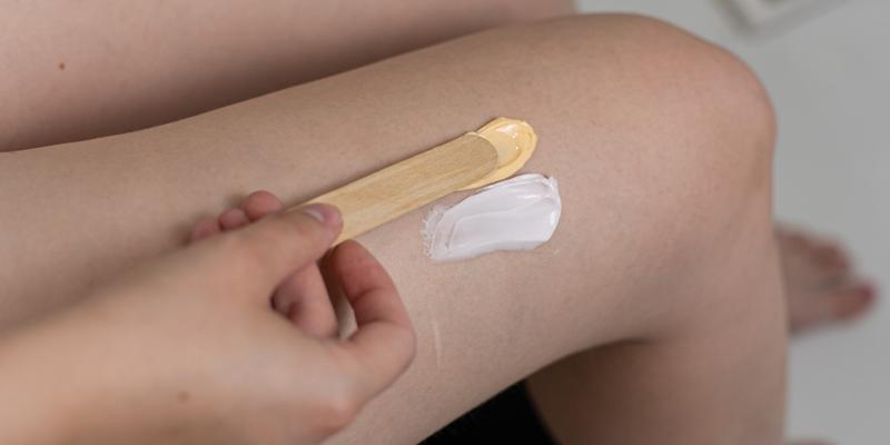 Kremy wyszczuplające a karmienie piersią