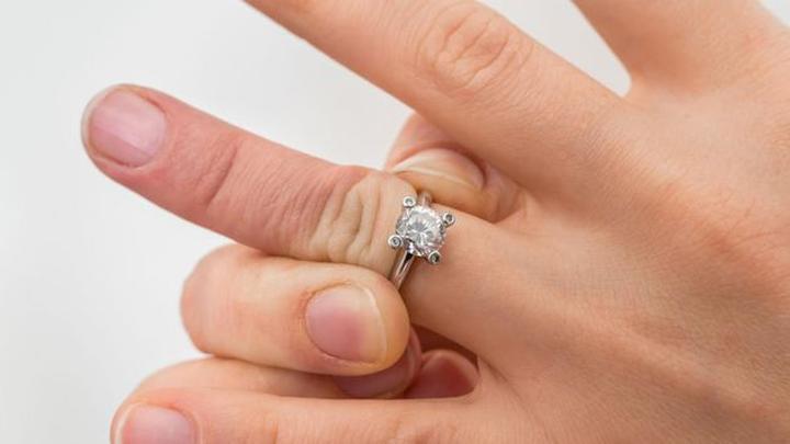 Zdejmowanie obrączki w ciąży