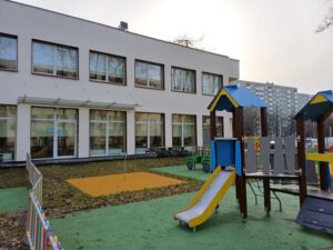 Czy warto zdecydować się na żłobek dla dziecka? Przewodnik dla rodziców