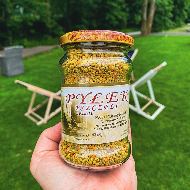 Jak bezpiecznie stosować pyłek pszczeli w ciąży? Porady i wskazówki