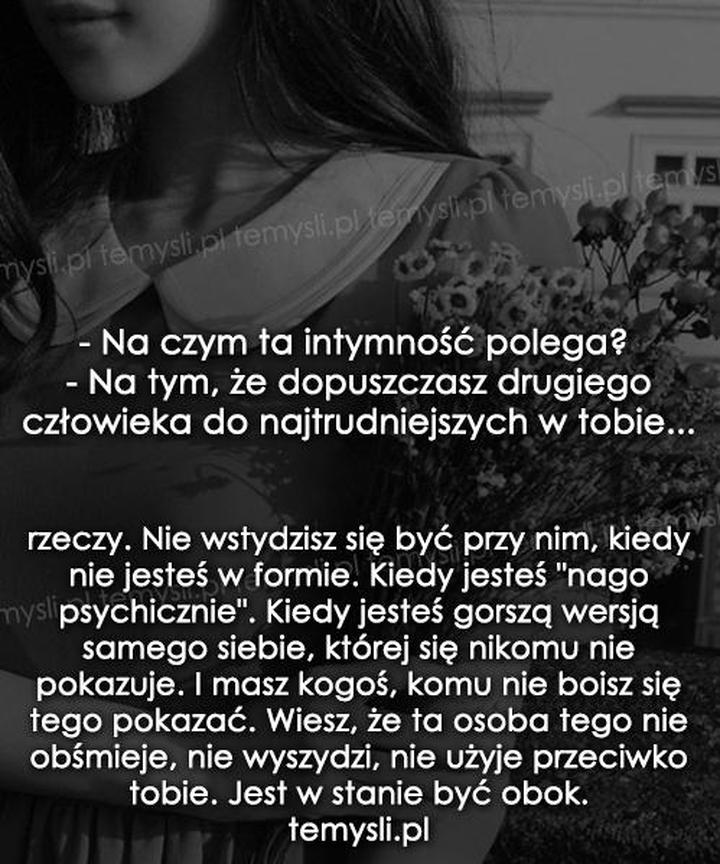 Emocjonalne i fizyczne aspekty intymności