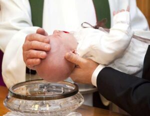 Czy chrzest dziecka jest koniecznością w dzisiejszych czasach?